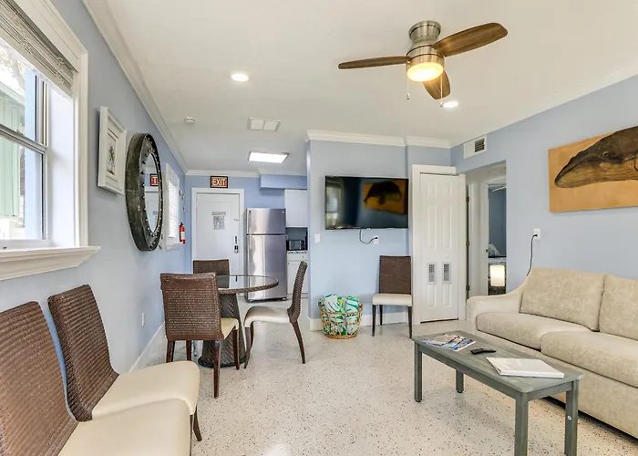 Holiday home Walk To Gulf & Beaches! Indian Rocks Haven