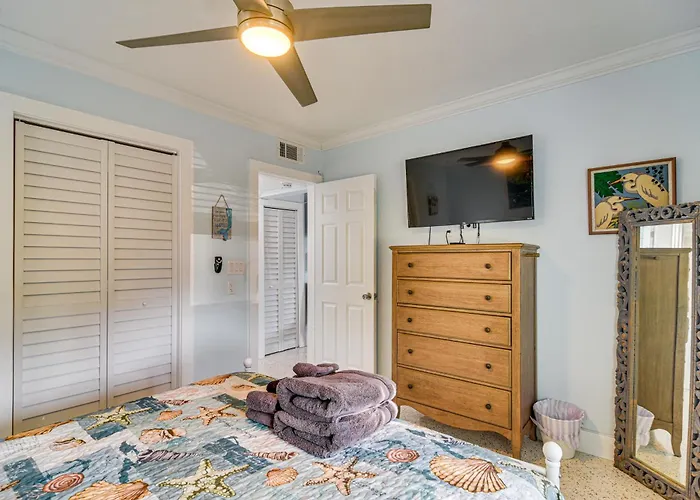 Holiday home Walk To Gulf & Beaches! Indian Rocks Haven Clearwater Beach